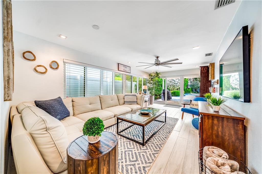 Las Olas By The Sea Ext 7 - Residential