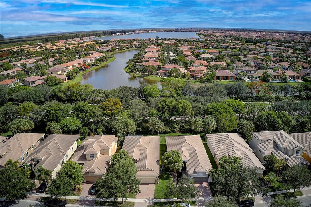 HERON COVE - Residential