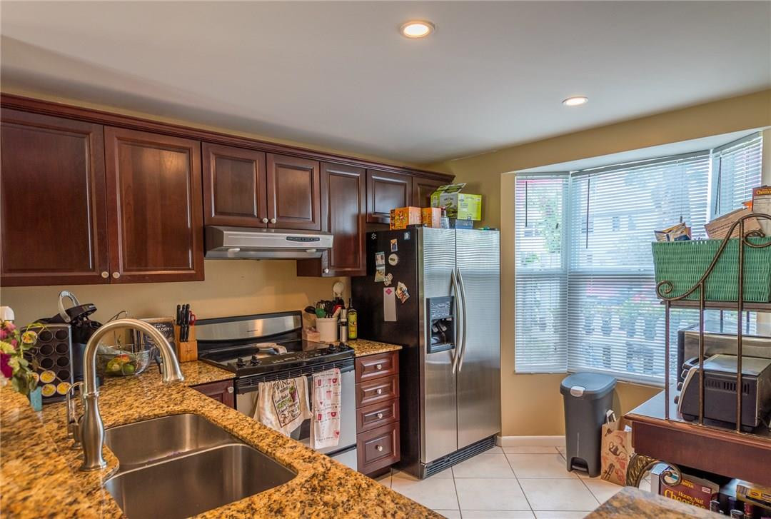 Edgewater Townhome - Residential