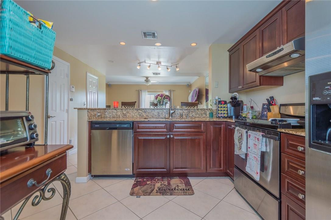 Edgewater Townhome - Residential