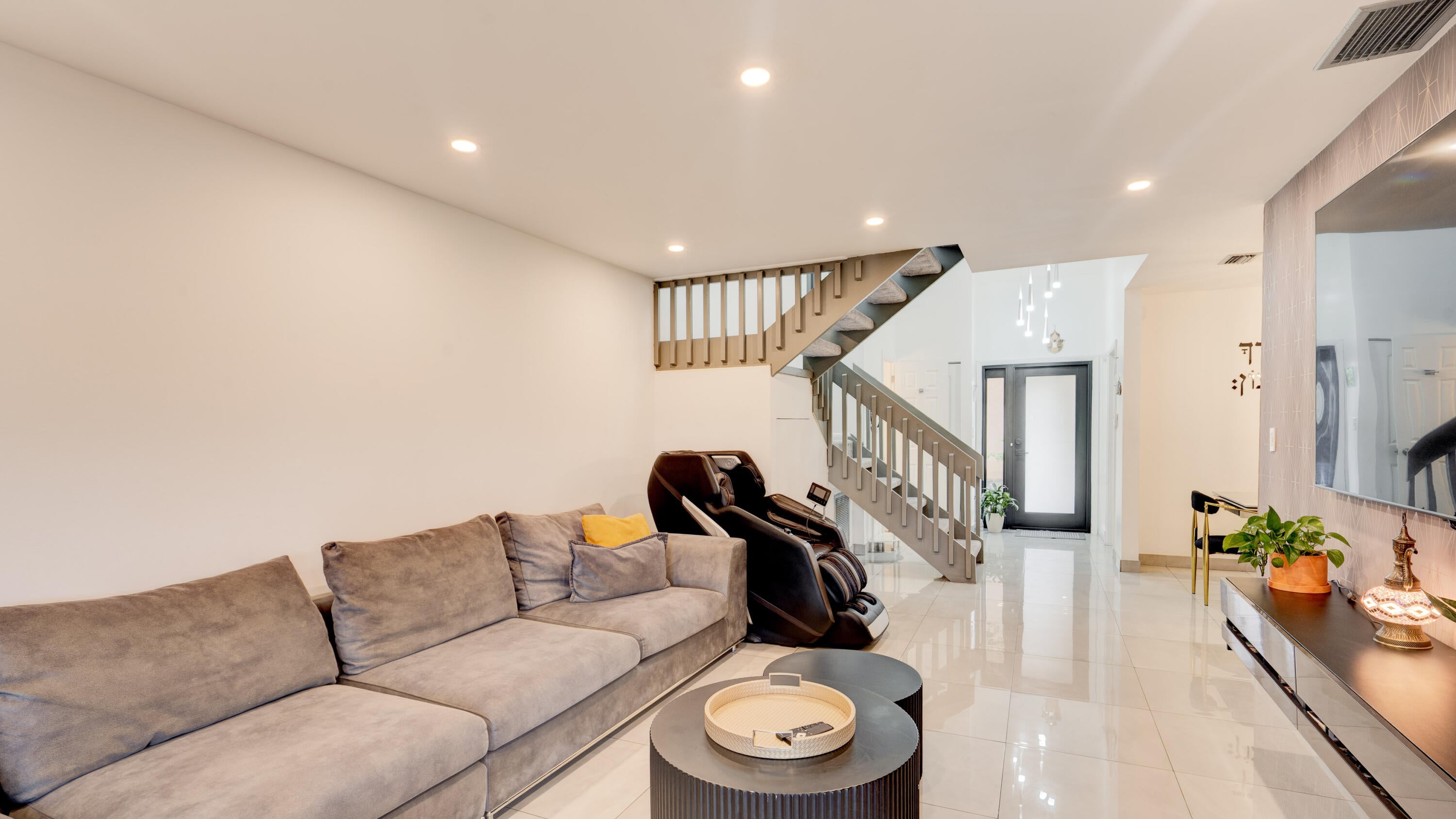 2235 NW 45th Avenue