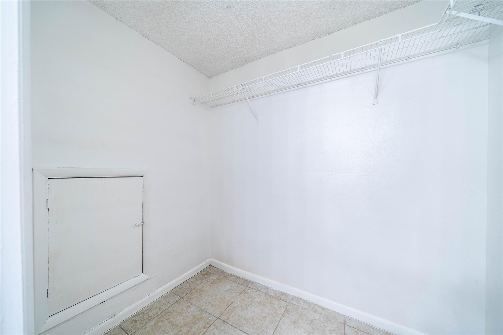 Lakeshore Condo - Residential Lease