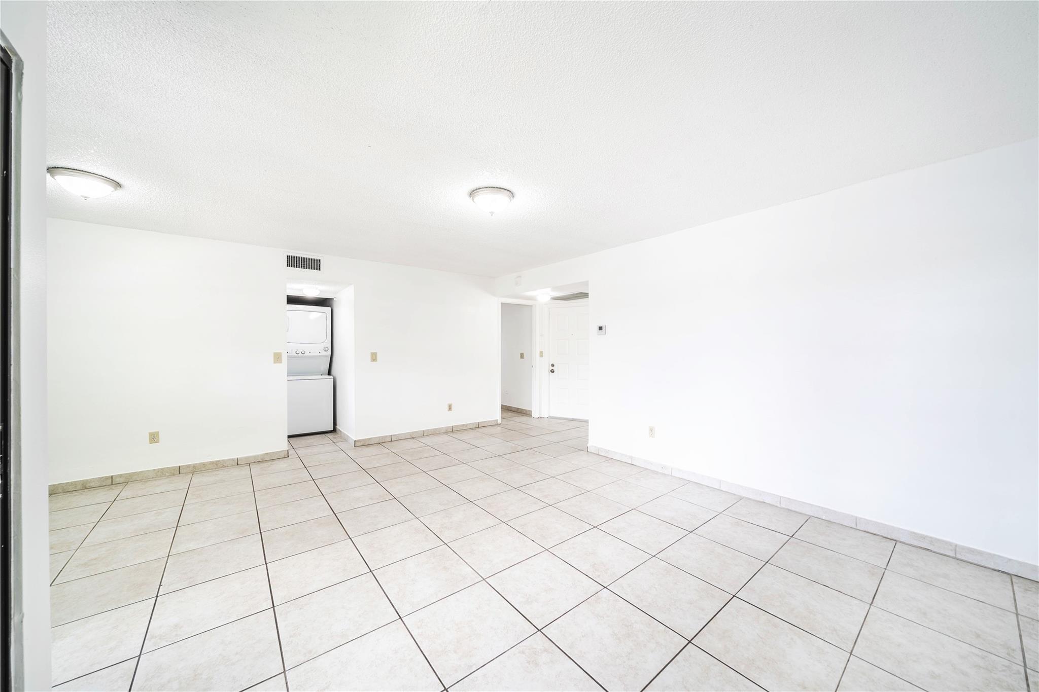 Lakeshore Condo - Residential Lease