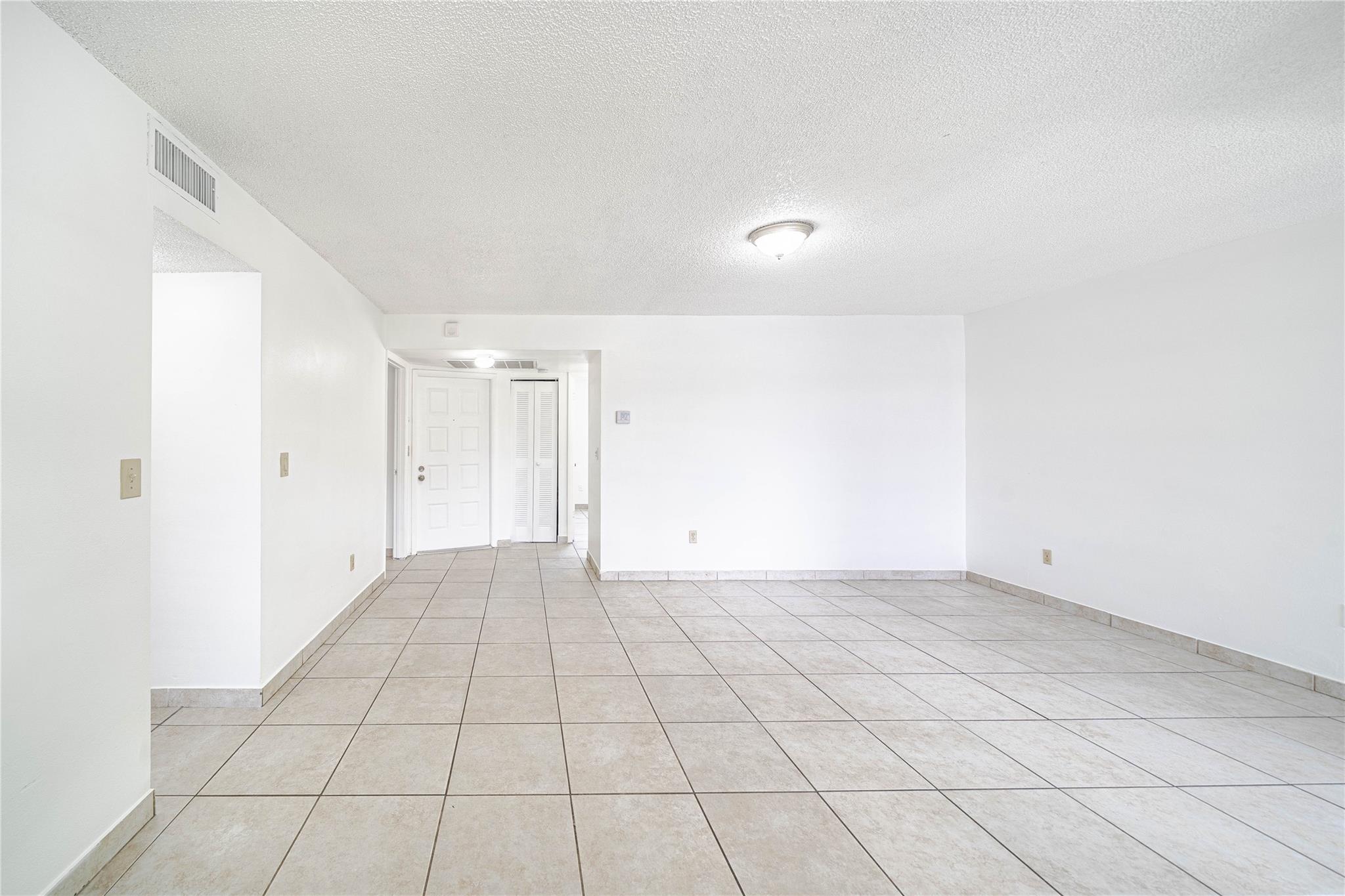 Lakeshore Condo - Residential Lease