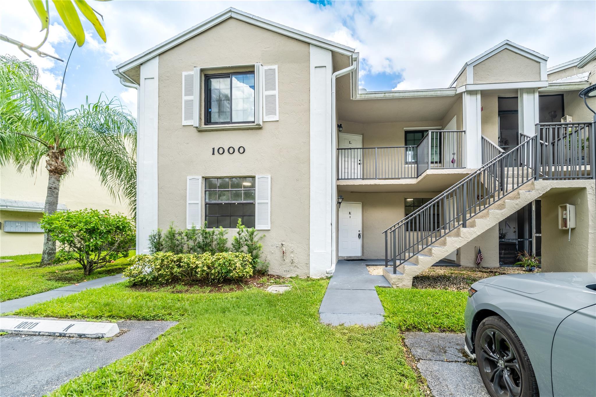 Lakeshore Condo - Residential Lease