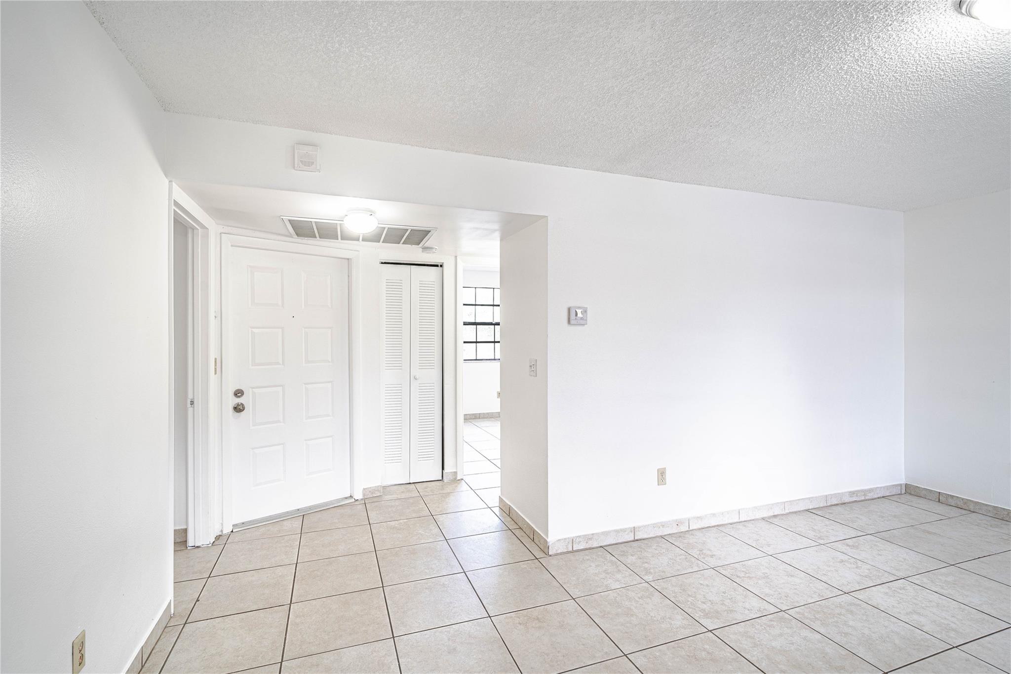 Lakeshore Condo - Residential Lease