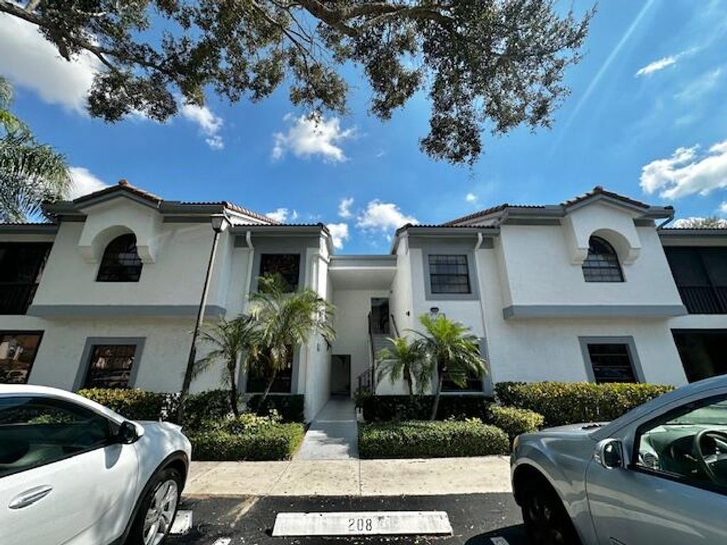Photo of 5406 Firenze Drive #O, Boynton Beach, FL 33437 (MLS # B26006404)