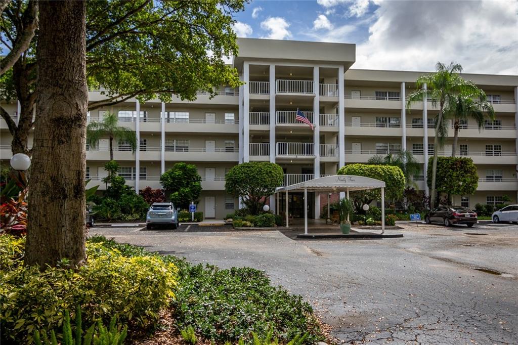 PALM AIRE COUNTRY CLUB - Residential