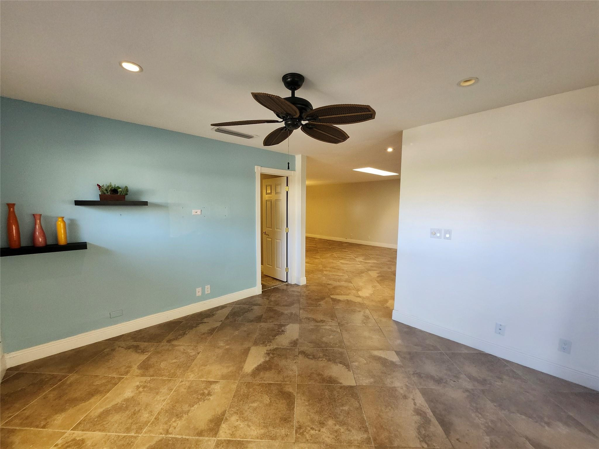 TOWNHOUSES@EMERALD HILLS - Residential