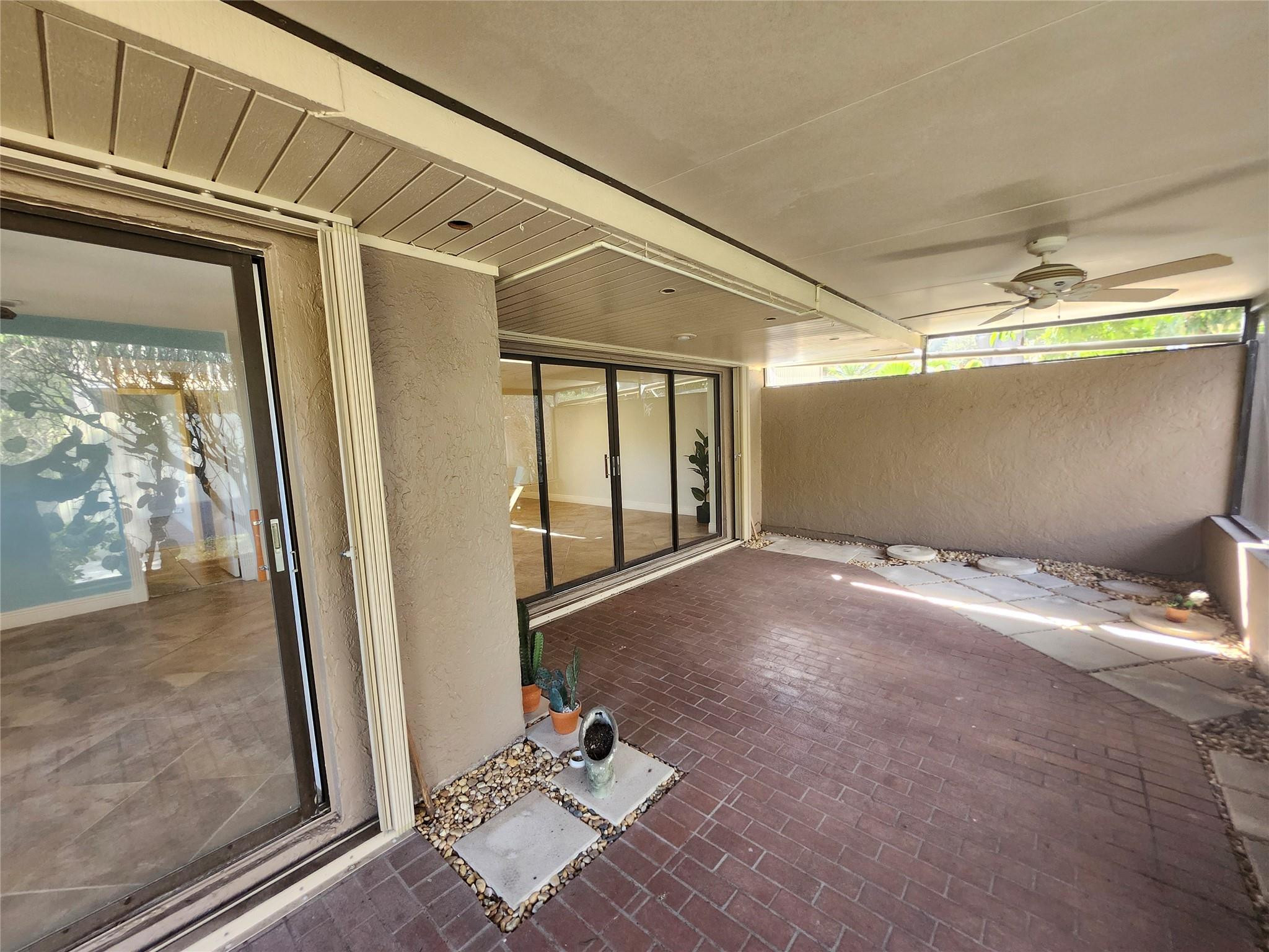 TOWNHOUSES@EMERALD HILLS - Residential