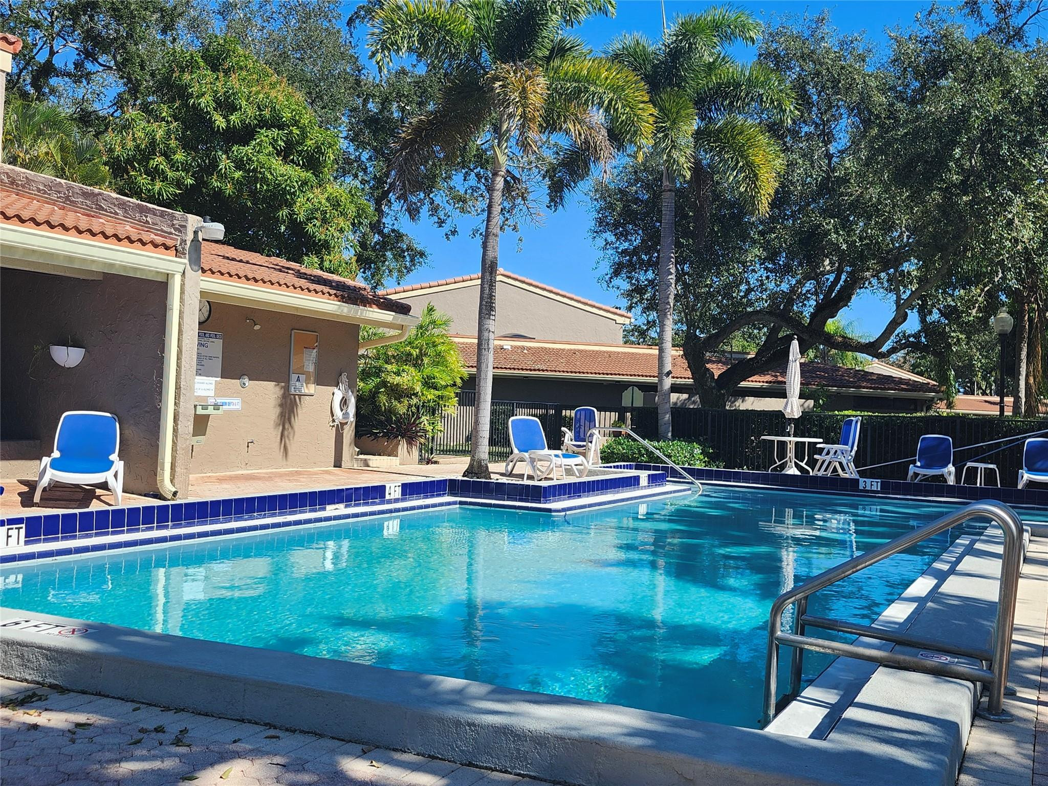 TOWNHOUSES@EMERALD HILLS - Residential