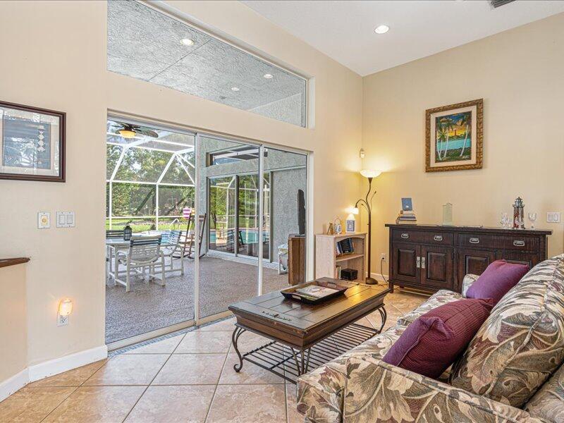 PORT ST LUCIE SECTION 48 1ST REPLAT - Residential