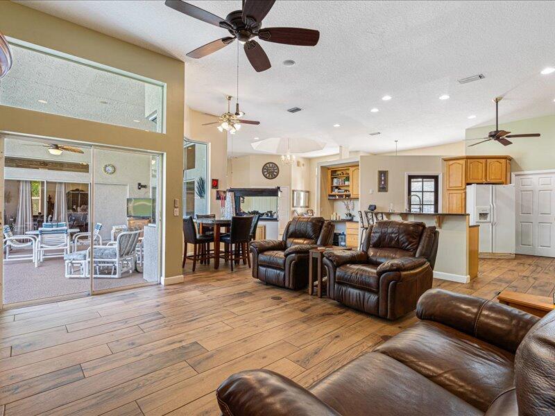 PORT ST LUCIE SECTION 48 1ST REPLAT - Residential