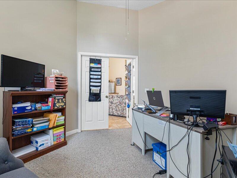 PORT ST LUCIE SECTION 48 1ST REPLAT - Residential