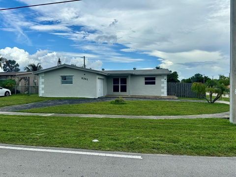 8361 NW 27th Pl Sunrise FL 33322