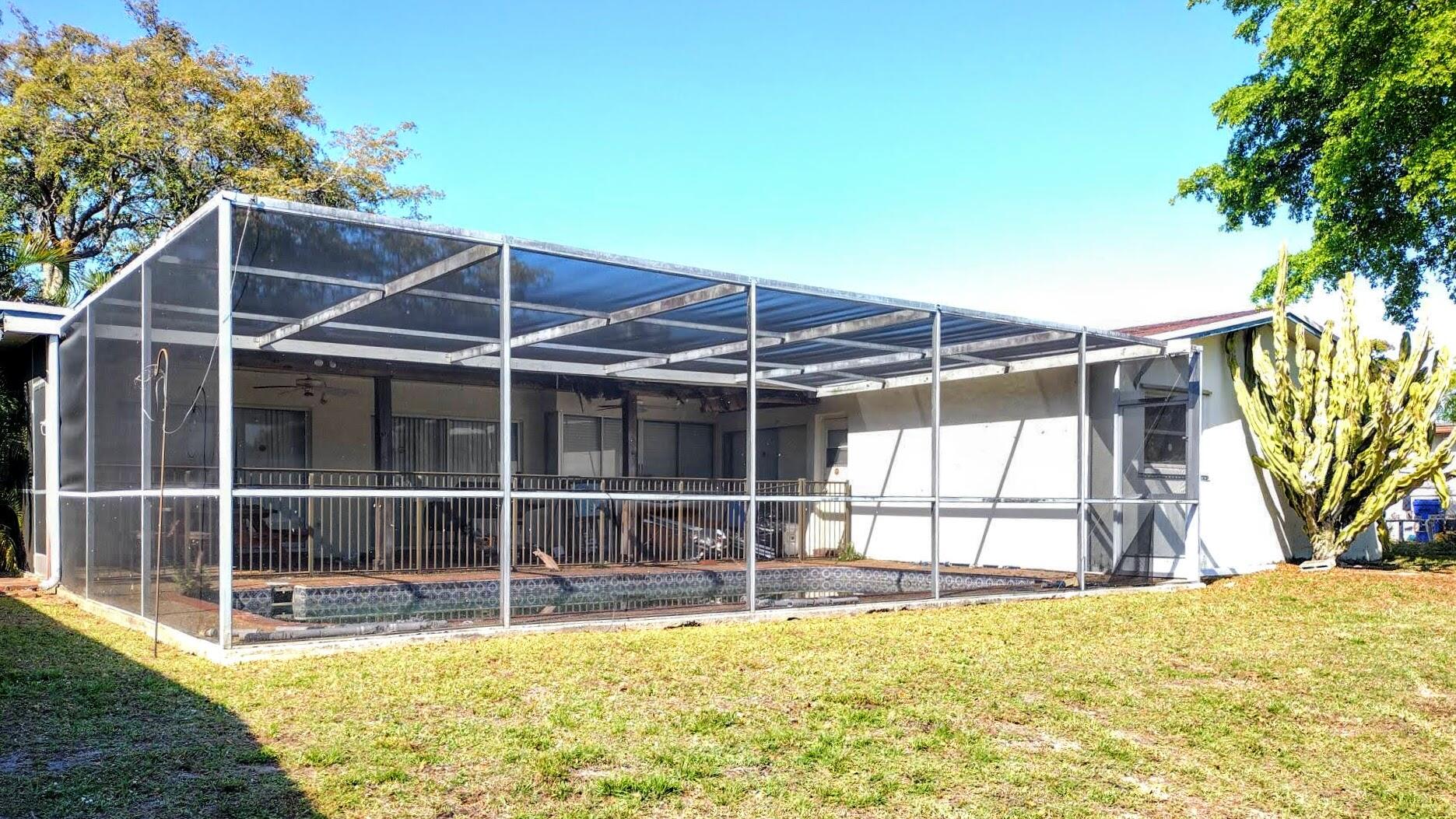 KNOLLS 1ST SEC REPLAT - Residential