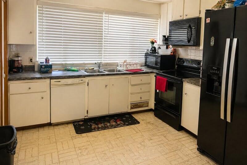 KNOLLS 1ST SEC REPLAT - Residential