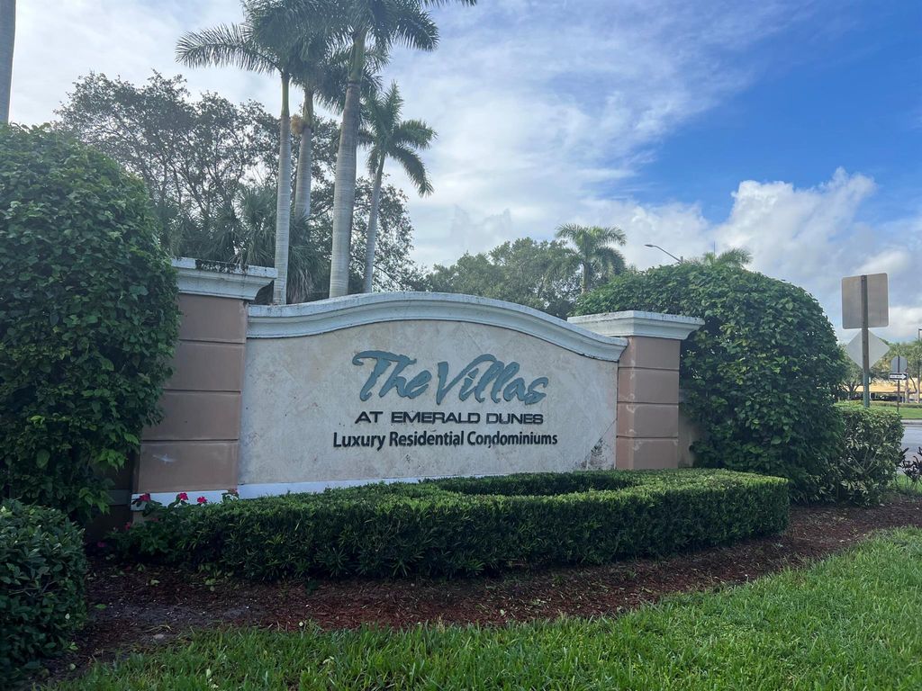 Photo of 6394 Emerald Dunes Drive W #204, West Palm Beach, FL 33411 (MLS # R11126455)