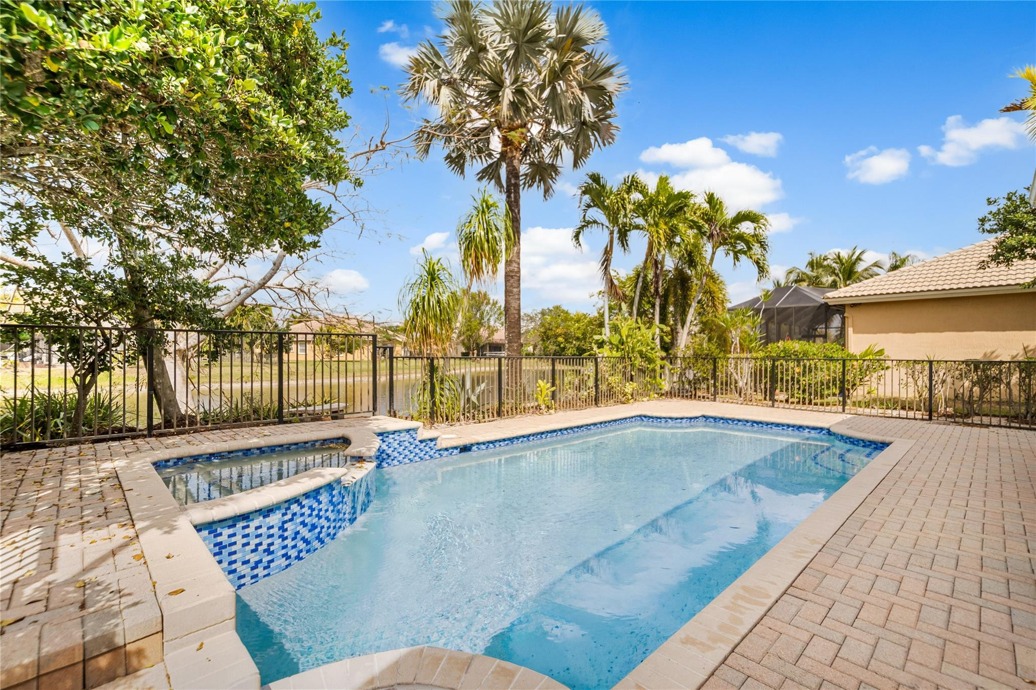 Parkland Isles - Residential