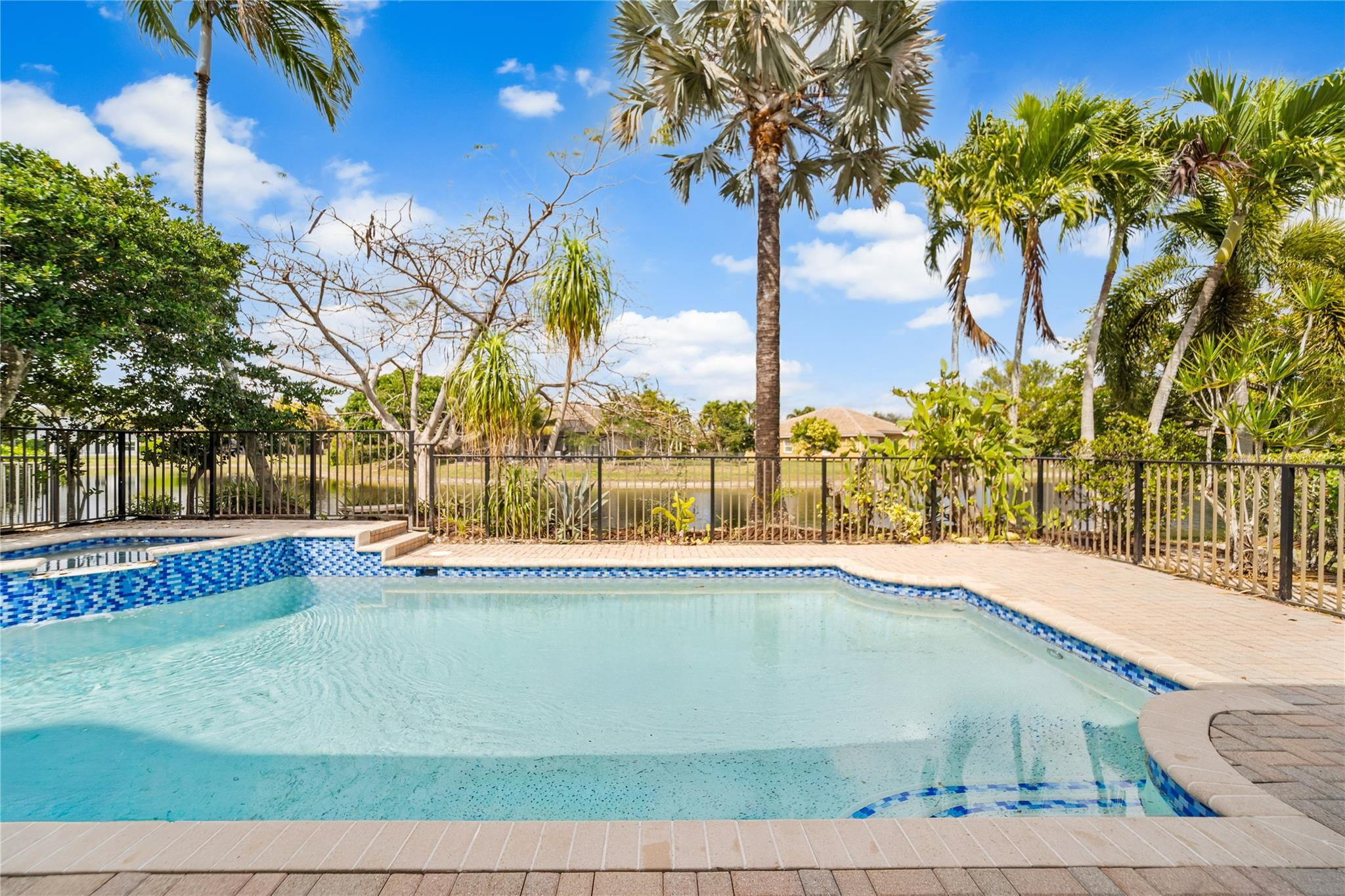 Parkland Isles - Residential