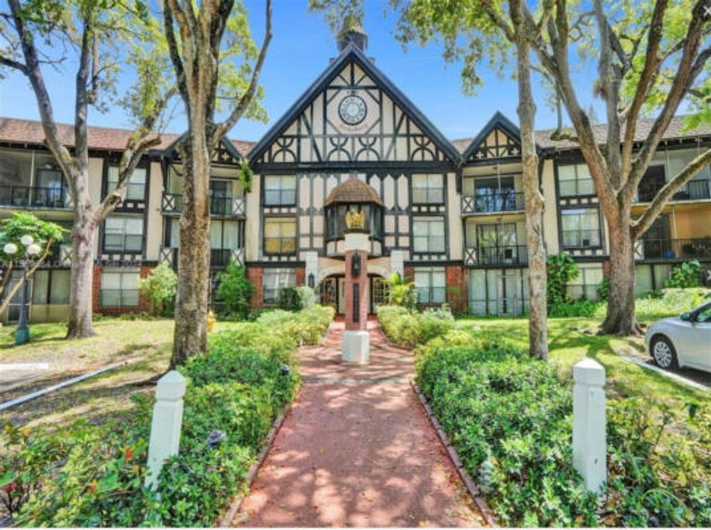 Photo of 3720 Inverrary Drive #3f, Lauderhill, FL 33319 (MLS # R11060866)