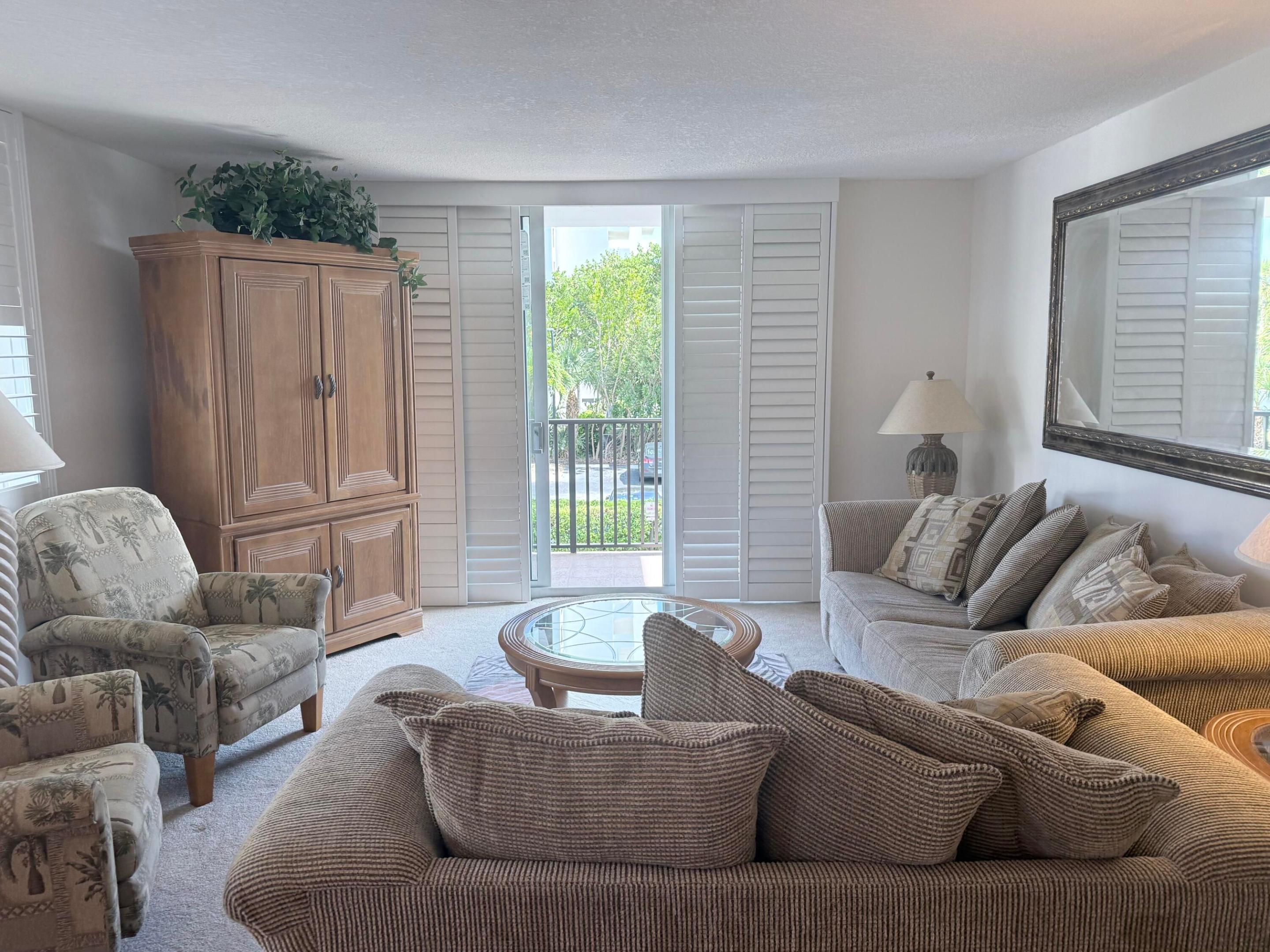 BOCA TOWERS CONDO PORTION - Residential Lease