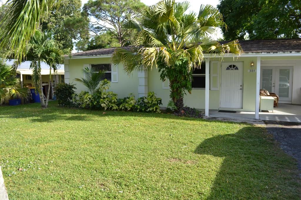 Photo of 3184 SE Banyan Street, Stuart, FL 34997 (MLS # R10765213)