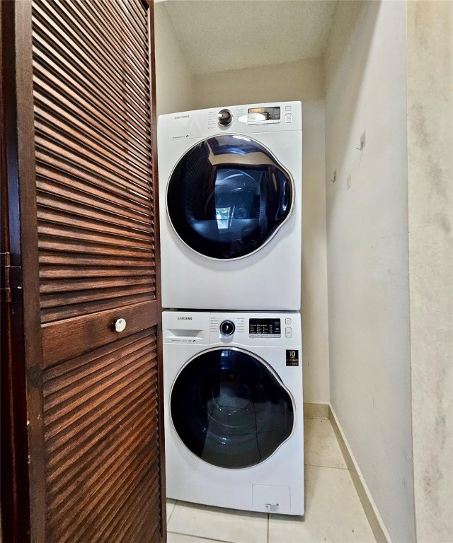 Royal Garden - Residential