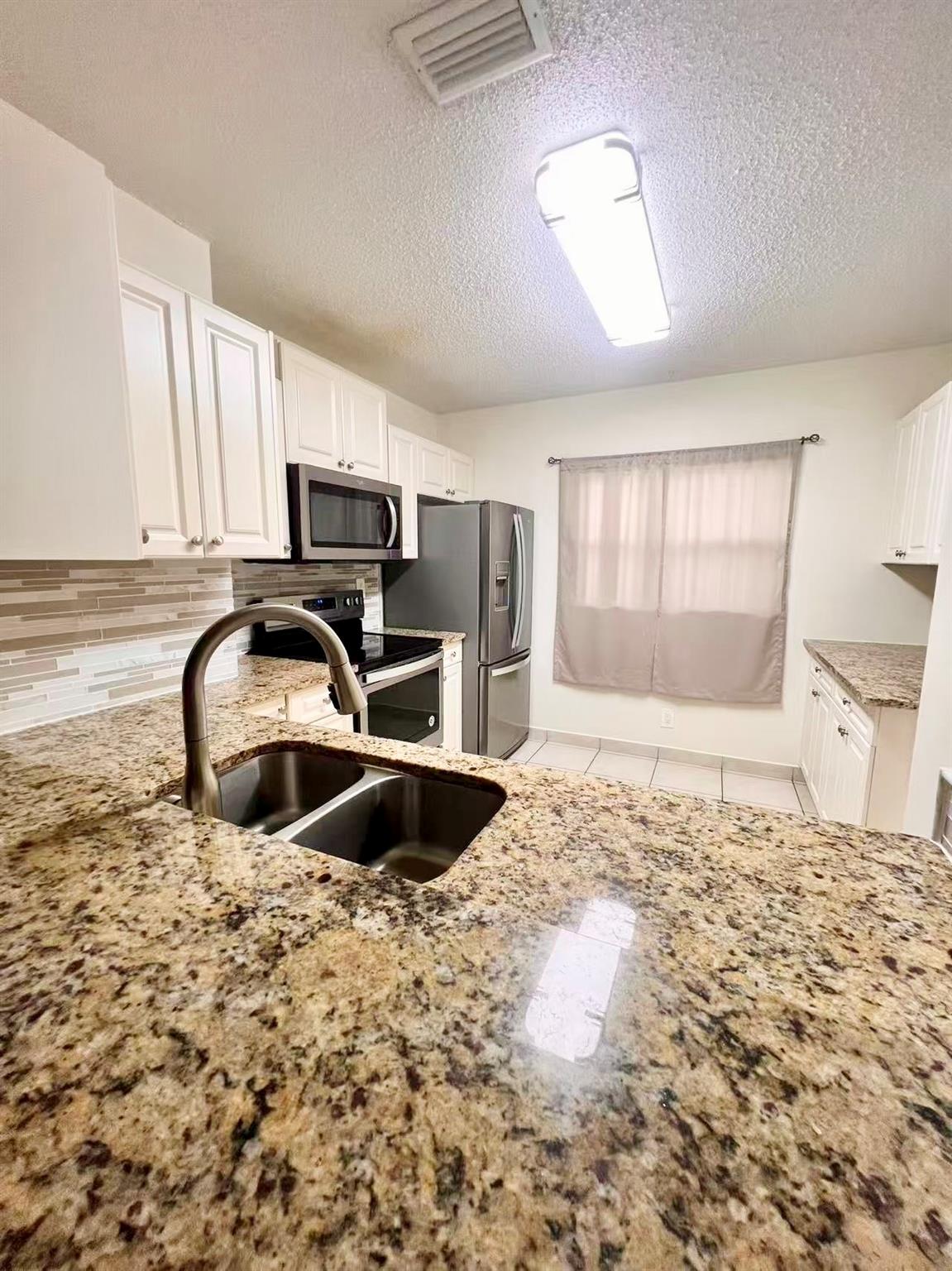 Royal Garden - Residential