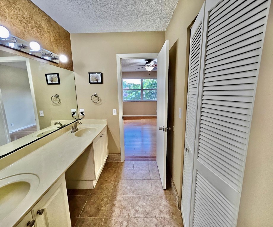 Royal Garden - Residential