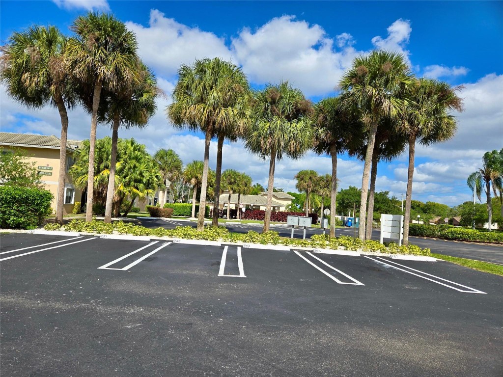 Royal Garden - Residential