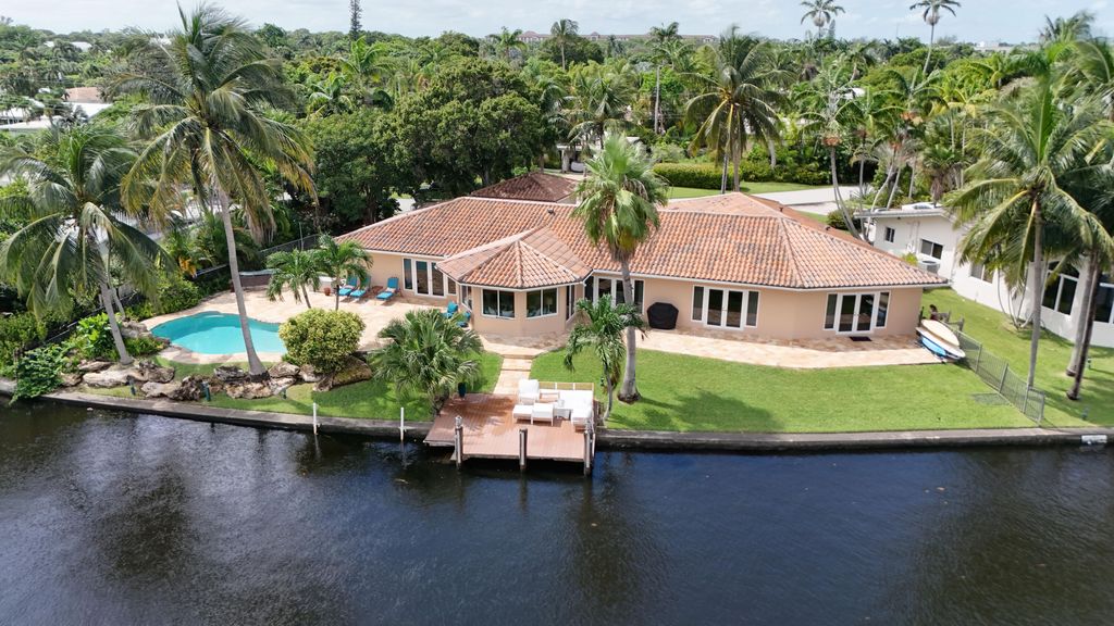 Photo of 1925 Coral Gardens Drive, Wilton Manors, FL 33306 (MLS # B26010901)