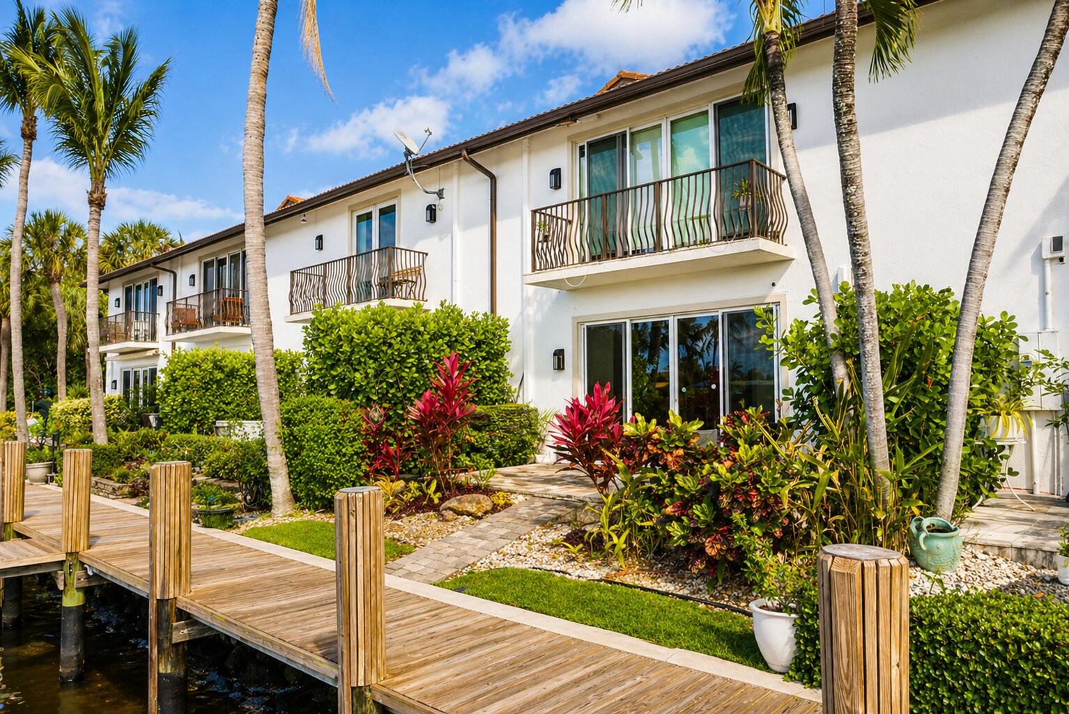 INDIGO POINTE - Residential