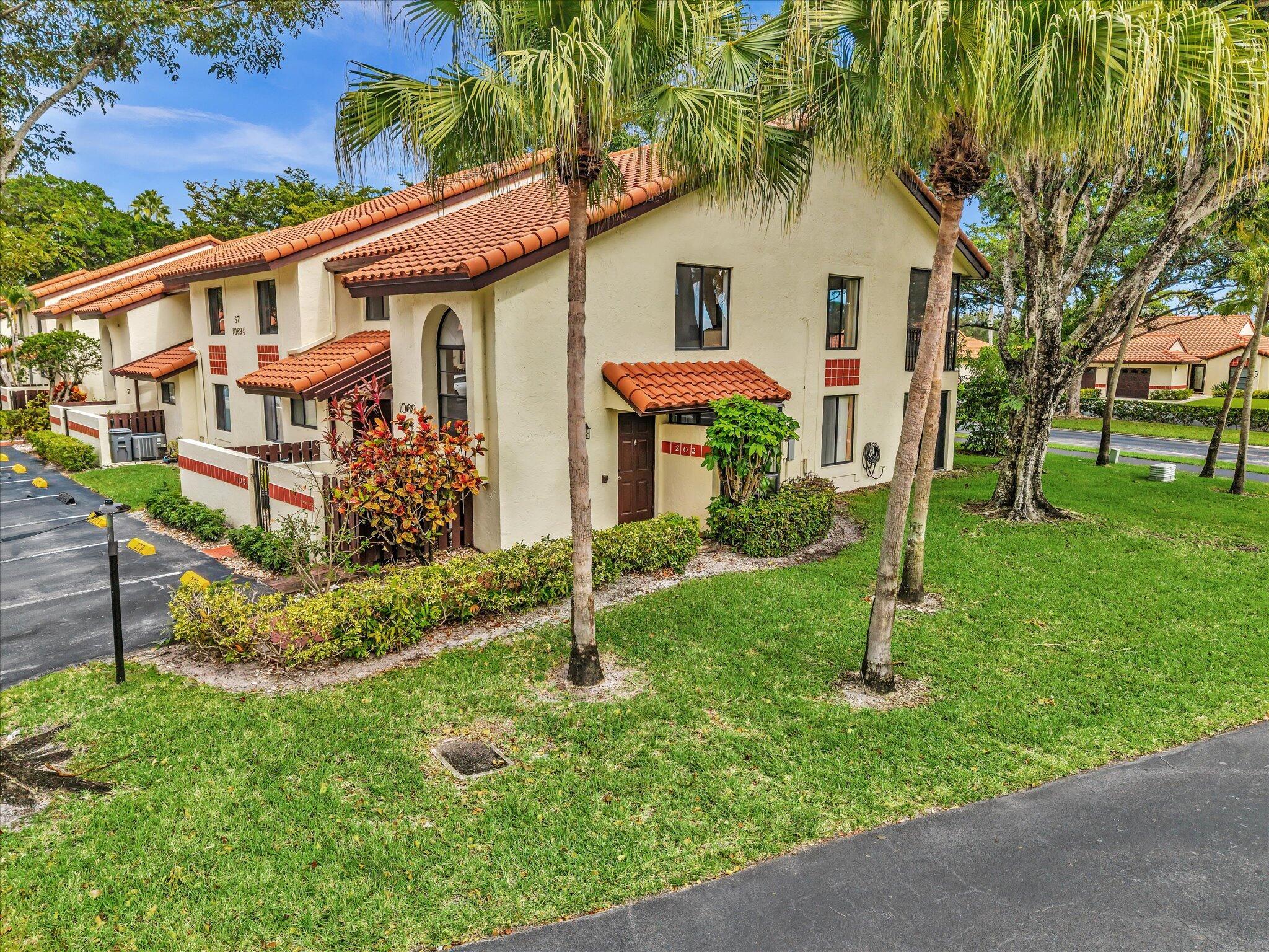 PALM CHASE CONDO - Residential