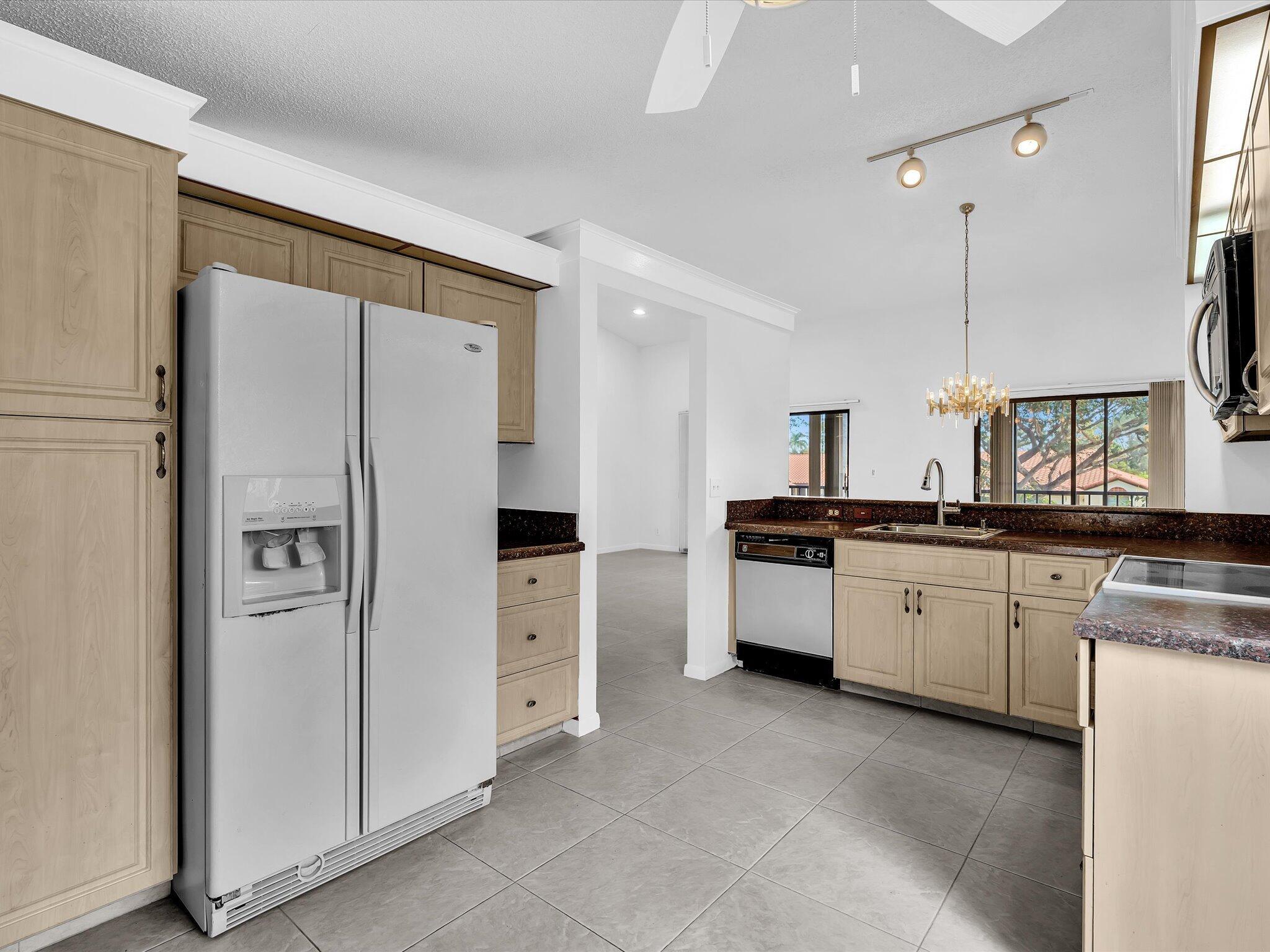 PALM CHASE CONDO - Residential