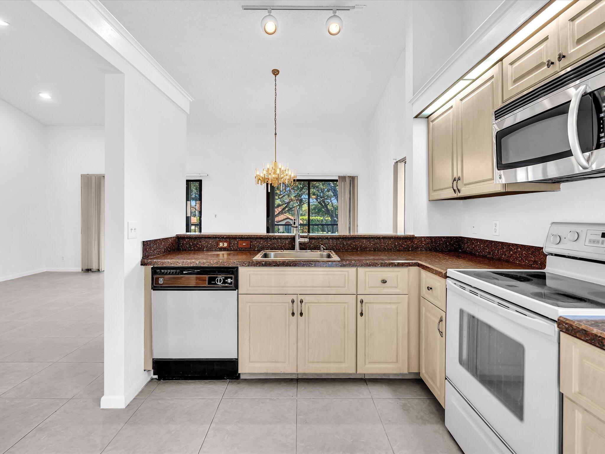 PALM CHASE CONDO - Residential