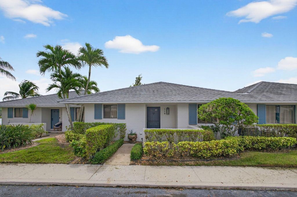 Photo of 119 Club Drive, Palm Beach Gardens, FL 33418 (MLS # R11130853)