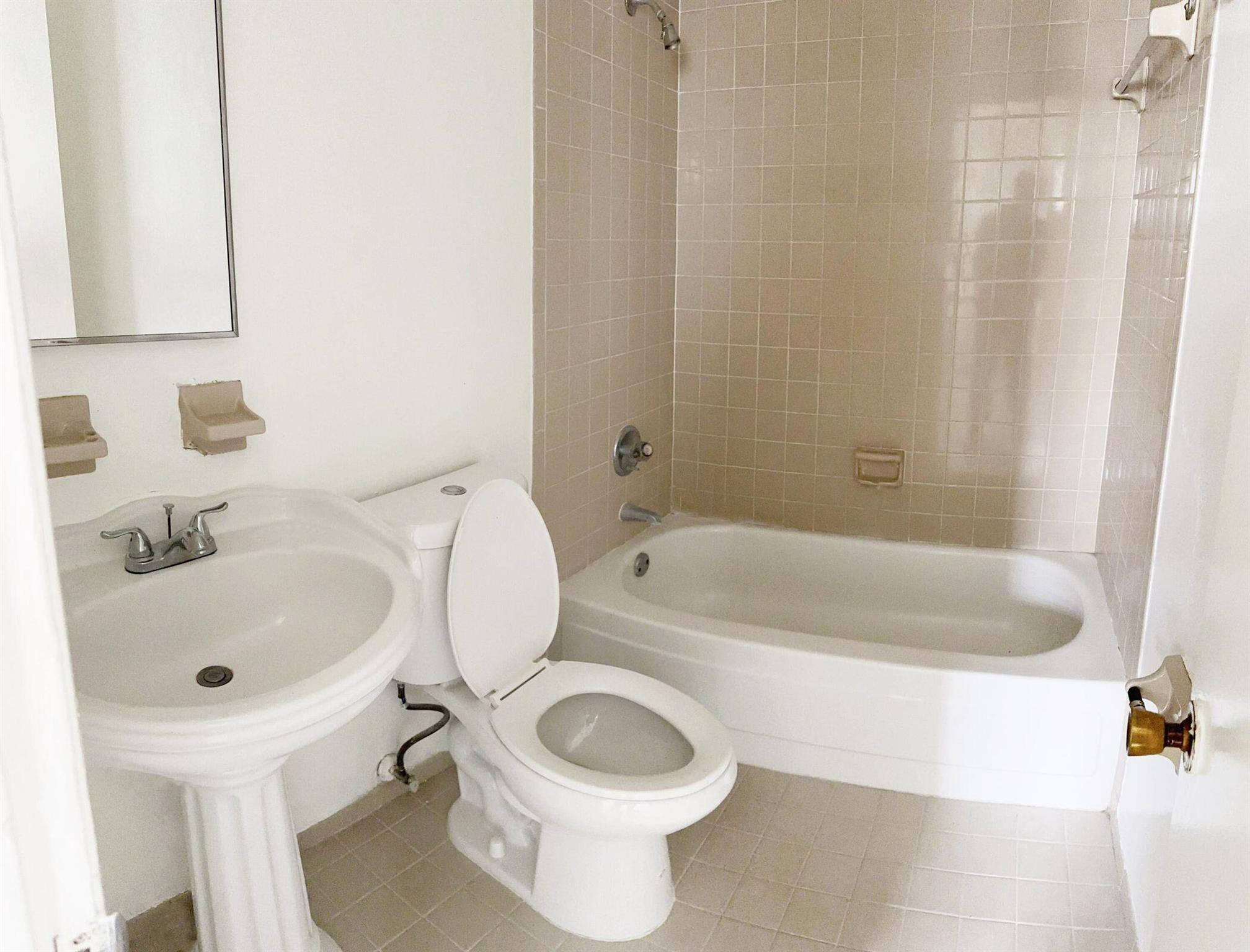 AMD PL BAY RIDGE - Residential Lease