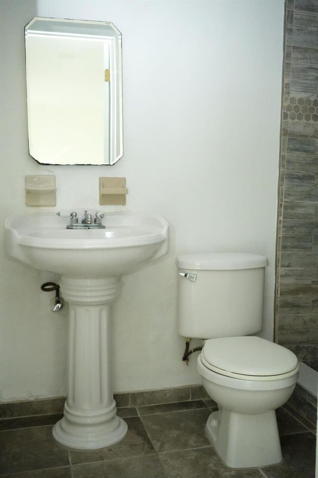 AMD PL BAY RIDGE - Residential Lease