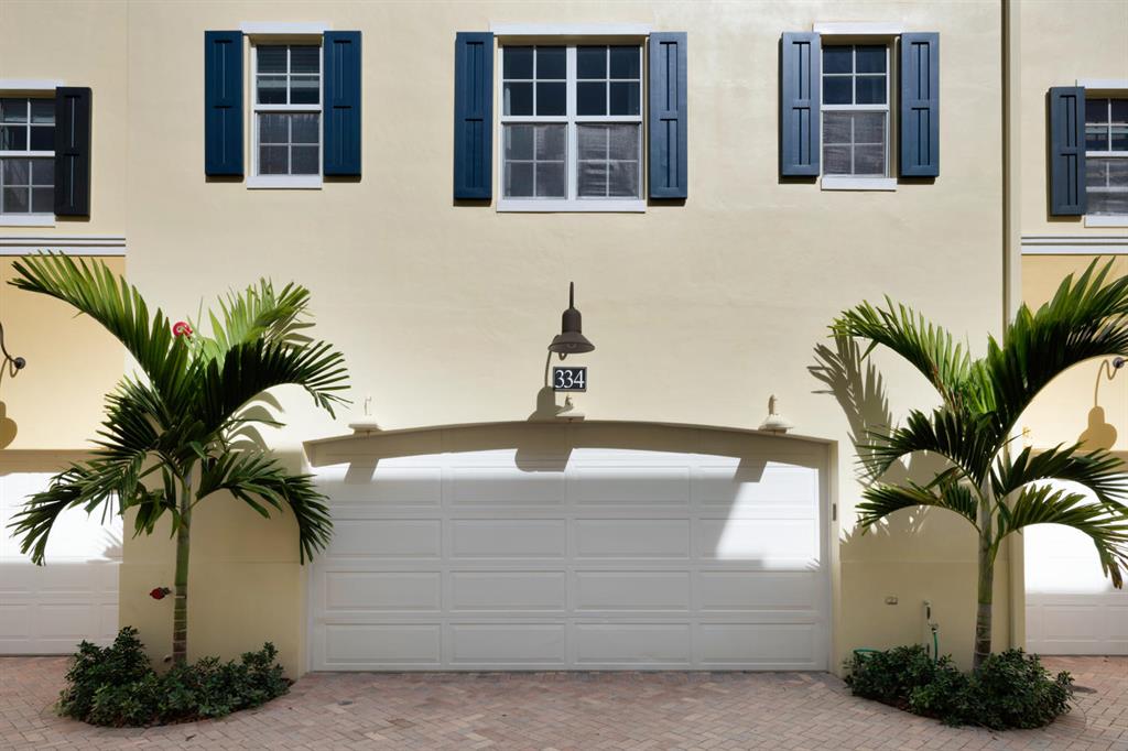 MAGNOLIA COURT - Residential