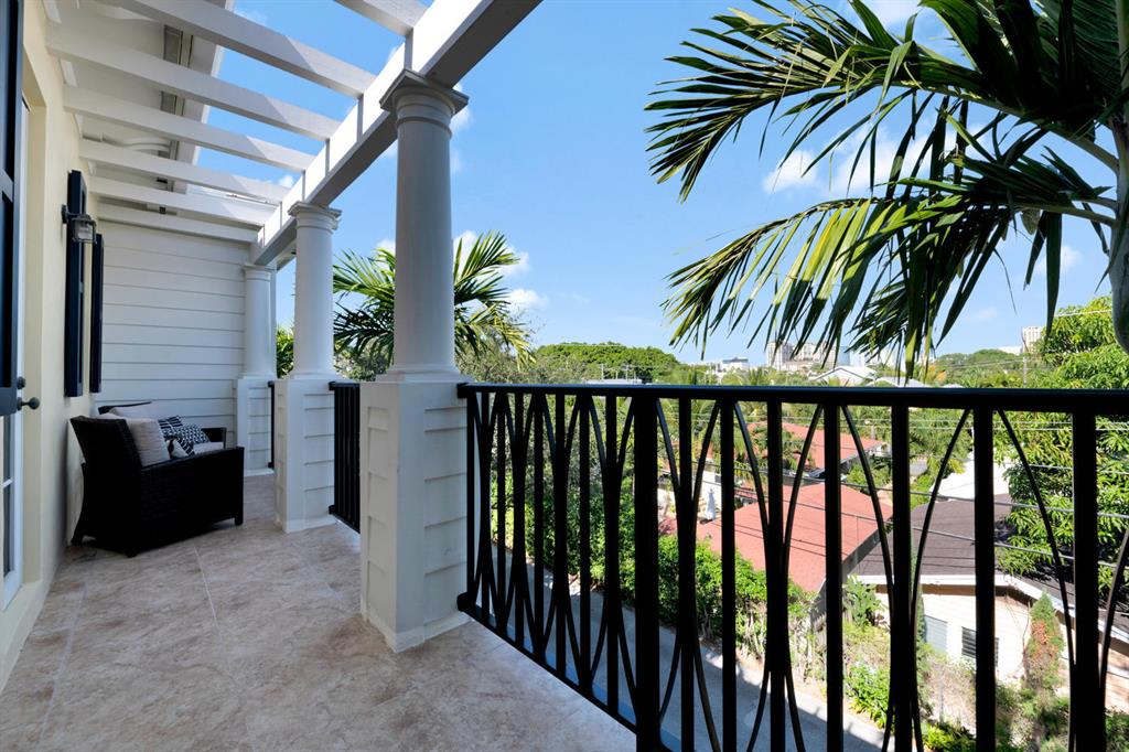 MAGNOLIA COURT - Residential