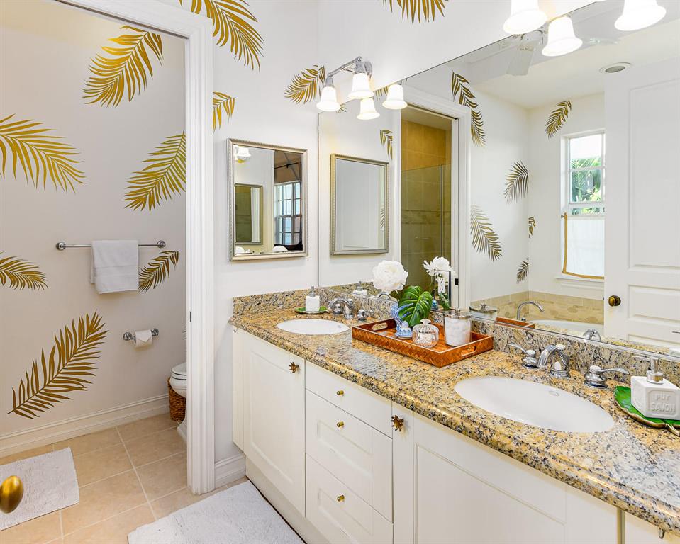 MAGNOLIA COURT - Residential