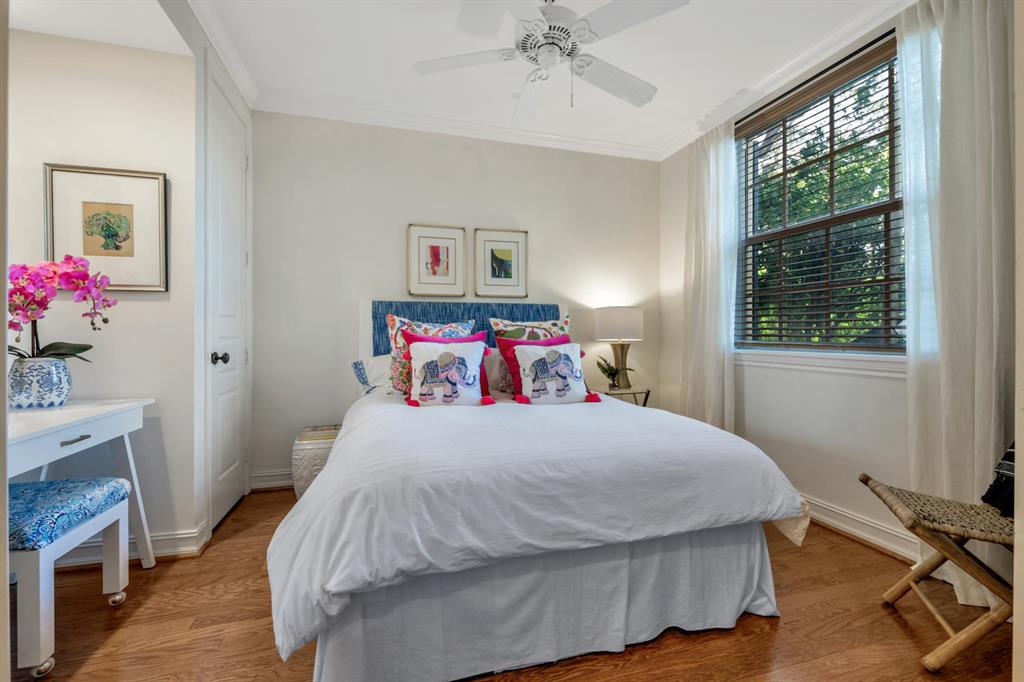 MAGNOLIA COURT - Residential