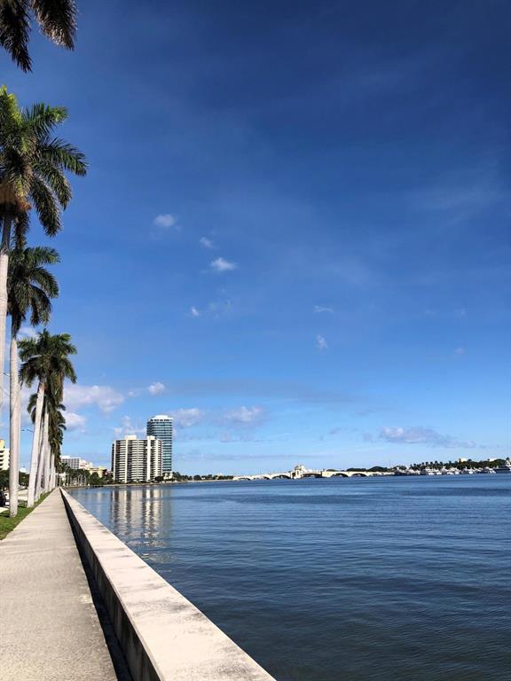 MAGNOLIA COURT - Residential