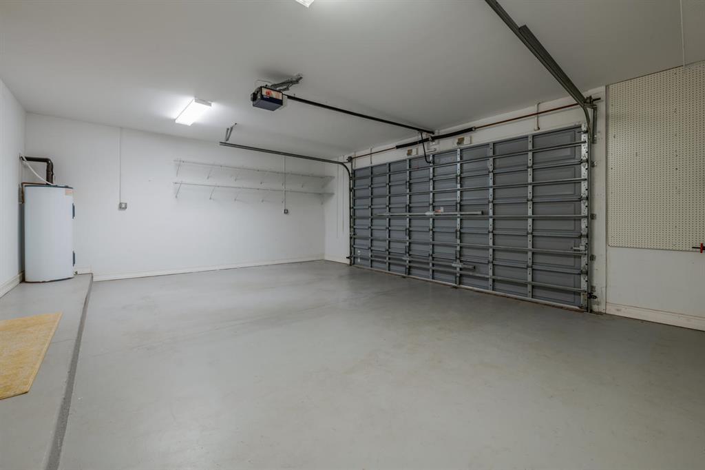 MAGNOLIA COURT - Residential