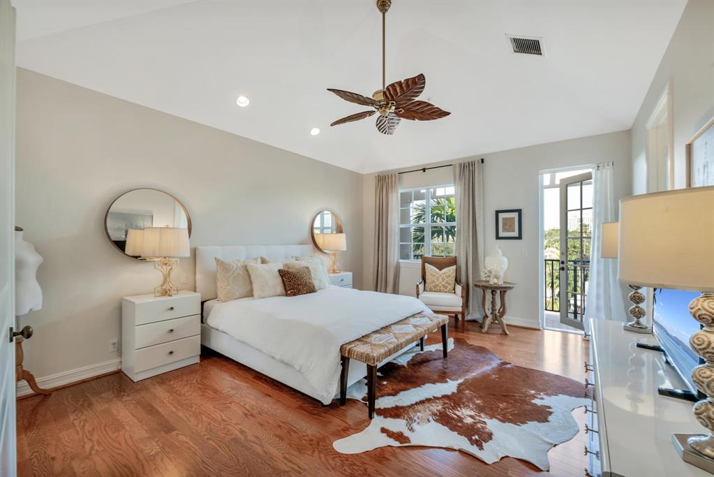 MAGNOLIA COURT - Residential