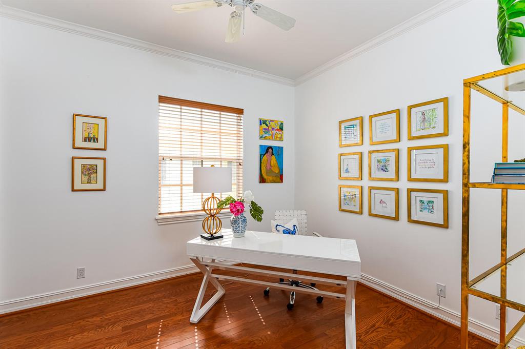 MAGNOLIA COURT - Residential