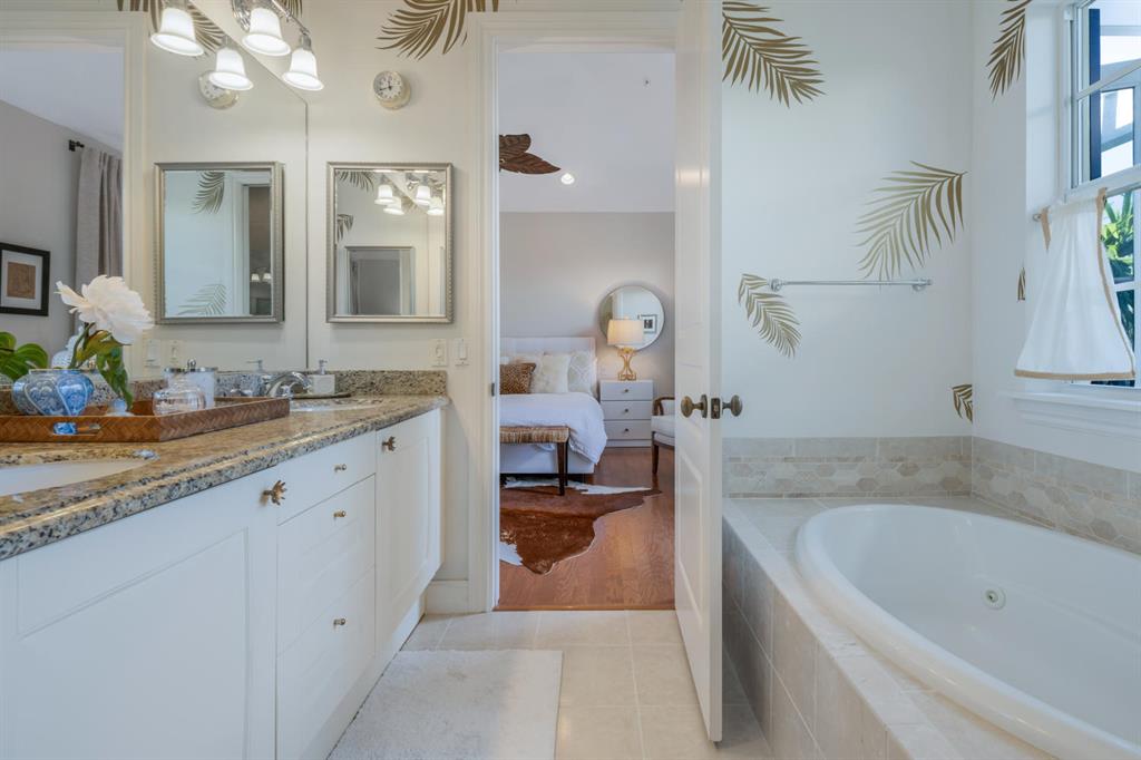 MAGNOLIA COURT - Residential