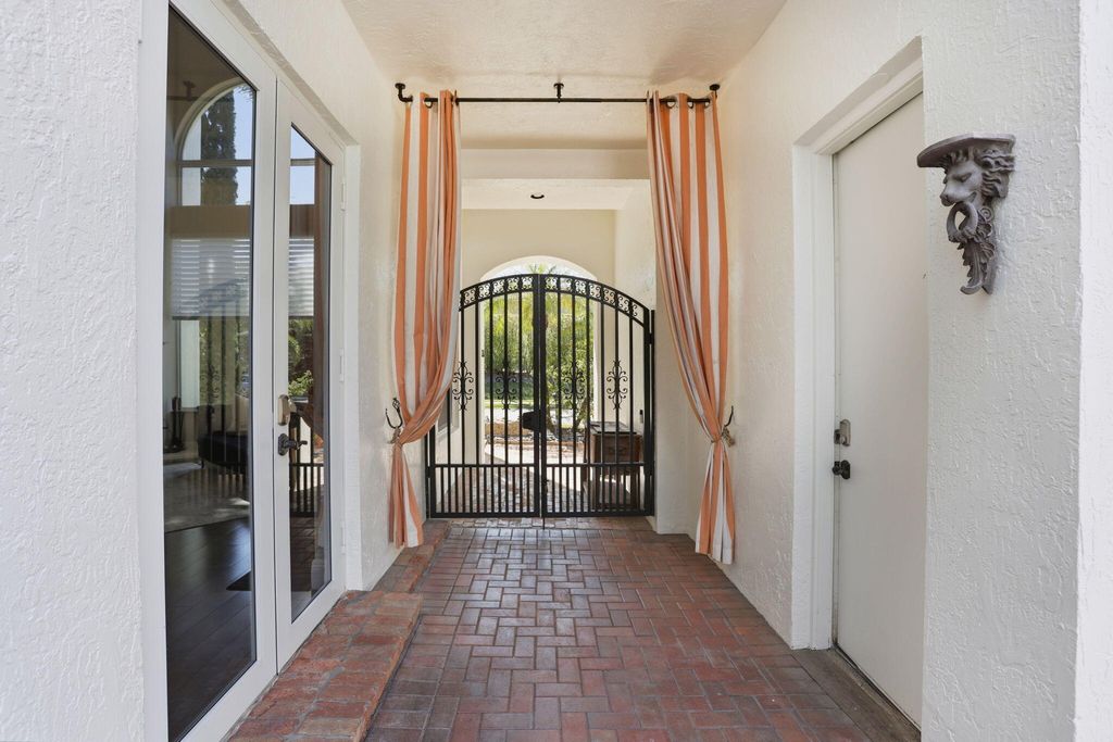 Photo of 375 SW 16th Street, Boca Raton, FL 33432 (MLS # R11166827)