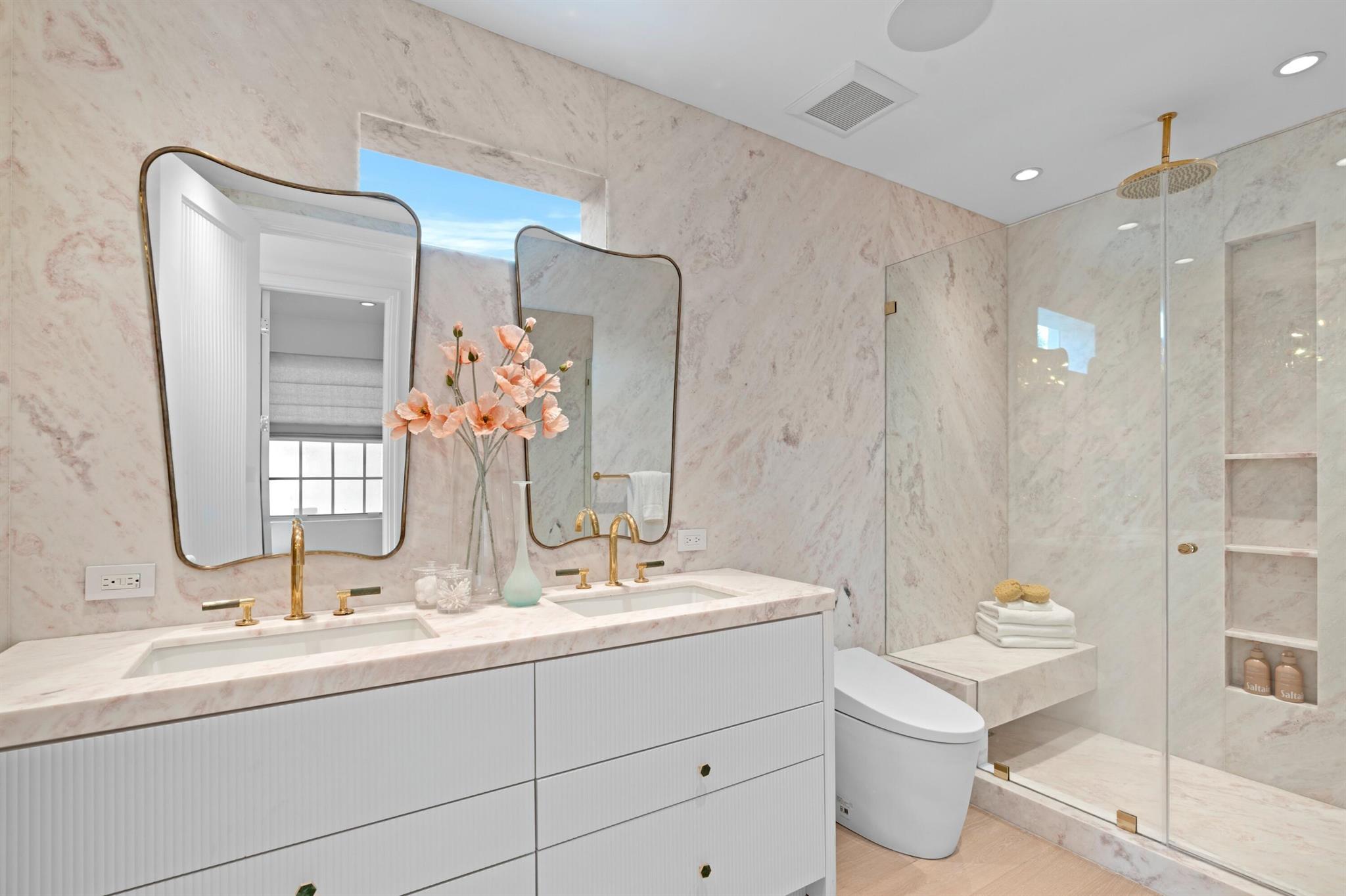 FLORAL PARK - Commercial Sale